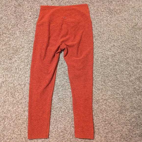 Beyond Yoga Bestselling Leggings In Scarlett Sienna Midi Length - Picture 11 of 12